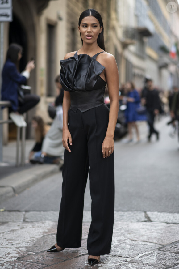 Tina Kunakey - Arrivées au défilé Giorgio Armani printemps-été 2020 lors de la Fashion Week de Milan, le 22 septembre 2019.