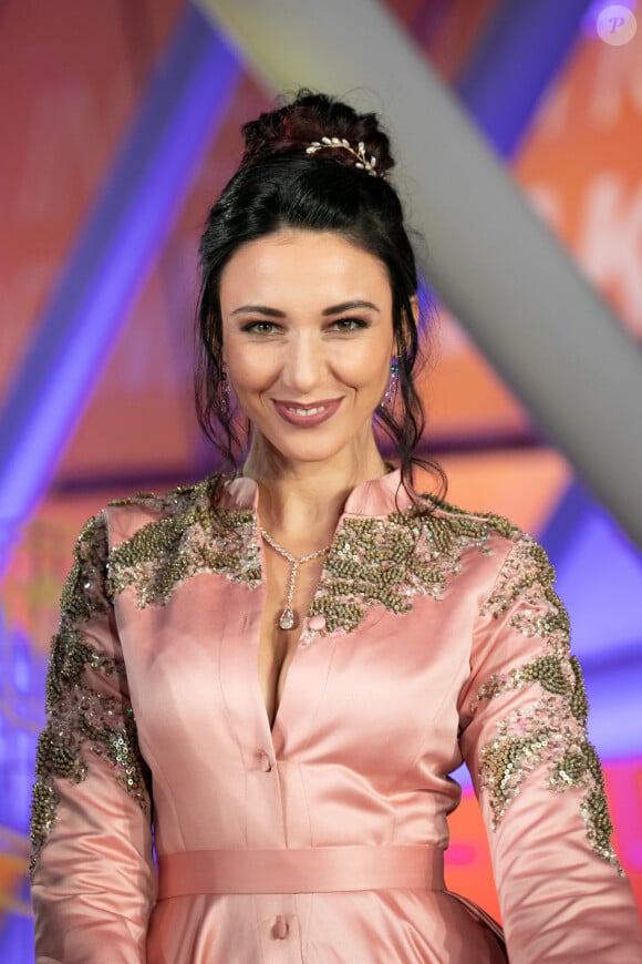 Delphine Wespiser (habillée d'une robe Christophe Guillarmé, de bijoux Helena Joy Paris, de chaussures et d'une pochette Carmen Steffens) assiste à la projection de "The Irishman" au 18ème Festival International du Film de Marrakech, le 2 décembre 2019.