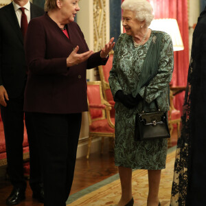 La reine Elisabeth II d'Angleterre, Angela Merkel - Réception au palais de Buckingham en l'honneur des participants à l'anniversaire des 70 ans de l'Otan le 3 décembre 2019.