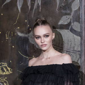 Lily-Rose Depp assiste au défilé Chanel Métiers d'Art 2019/2020 au Grand Palais. Paris, le 4 décembre 2019 © Olivier Borde / Bestimage