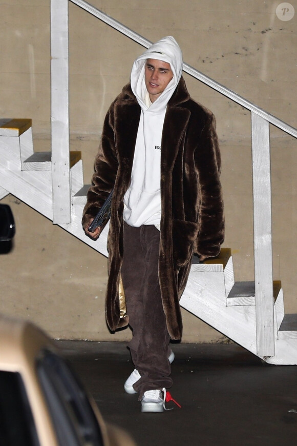 Justin Bieber et sa femme Hailey Baldwin Bieber sont allés à l'église à Los Angeles. Le 4 décembre 2019.
