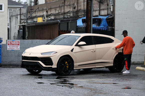 Justin Bieber quitte un studio de danse à Los Angeles. Le 4 décembre 2019.