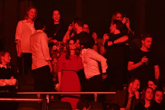 Le prince Carl Philip et la princesse Sofia (Hellqvist) de Suède assistent en compagnie d'amis et au côté du père d'Aviici, Klas Bergling, au concert "Avicii Tribute Concert for Mental Health Awareness" à la Friends Arena de Stockholm, le 5 décembre 2019.