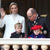La princesse Charlene et le prince Albert II de Monaco, leurs enfants le prince Jacques et la princesse Gabriella - La famille princière de Monaco au balcon du palais lors de la Fête nationale monégasque à Monaco. Le 19 novembre 2019 © Dominique Jacovides / Bestimage