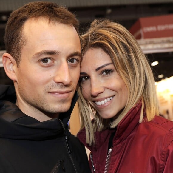 Hugo Clément et sa compagne Alexandra Rosenfeld (Miss France 2006) - Salon du livre de Paris le 16 mars 2019. © Cédric Perrin/Bestimage