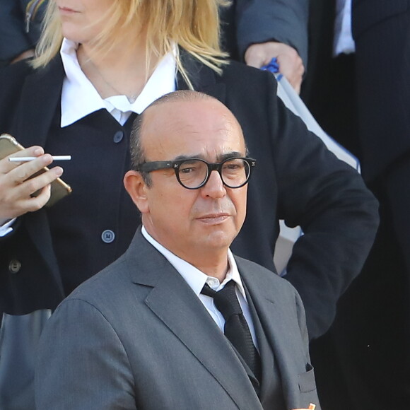 Karl Zéro - Sorties des obsèques du journaliste, animateur de télévision et animateur de radio français Philippe Gildas en la salle de la Coupole au crématorium du cimetière du Père-Lachaise à Paris, France, le 5 novembre 2018.