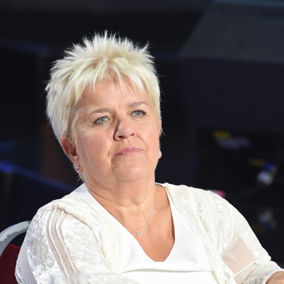 Exclusif - Mimie Mathy - Enregistrement de l'émission "Bon anniversaire Line" à l'occasion des 90 ans de L.Renaud au Théâtre Bobino à Paris, qui sera diffusée le Mardi 3 juillet à 20h55 sur France 2. Le 25 juin 2018. À l'occasion des 90 ans de L.Renaud, S.Bern propose aux téléspectateurs de France 2 d'être les invités privilégiés de l'anniversaire de la star aux 75 années de carrière ! Pour cette soirée exceptionnelle, tous les artistes et amis de L.Renaud se réuniront autour d'elle pour célébrer l'événement en lui réservant dans le plus grand secret de nombreuses surprises. Dans un lieu emblématique de la carrière de L.Renaud, " Bon anniversaire Line " propose de vivre une soirée inoubliable à la mesure de la star aux multiples visages : chanteuse aux tubes inoubliables (" Ma cabane au Canada ", " Etoile des neiges ", " Copacabana ", " Ma p'tite folie "...), meneuse de revues de légende en France et à Las Vegas, grande comédienne de théâtre (" Fugueuses ", " Folle Amanda ", " Harold et Maude "), immense actrice au cinéma et à la télévision (" Bienvenue chez les Chti 's ", " Ripoux contre Ripoux ", " Dix pour cent ", " La Ch'tite famille "), femme engagée... Pendant toute la soirée, ses proches et des artistes issus de toutes les générations se succèderont sur scène pour lui offrir une fête inoubliable : des chansons en duo ou en solo, des sketches inédits, des happenings. De nombreuses images d'archives nous feront revivre les grands moments de la célèbre " Demoiselle d'Armentières ". © Coadic Guirec / Bestimage