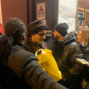 Exclusif - Vanessa Paradis et son mari Samuel Benchetrit à la sortie du Casino de Paris où Vanessa donnait vendredi soir son dernier concert. Paris le 13 décembre 2019