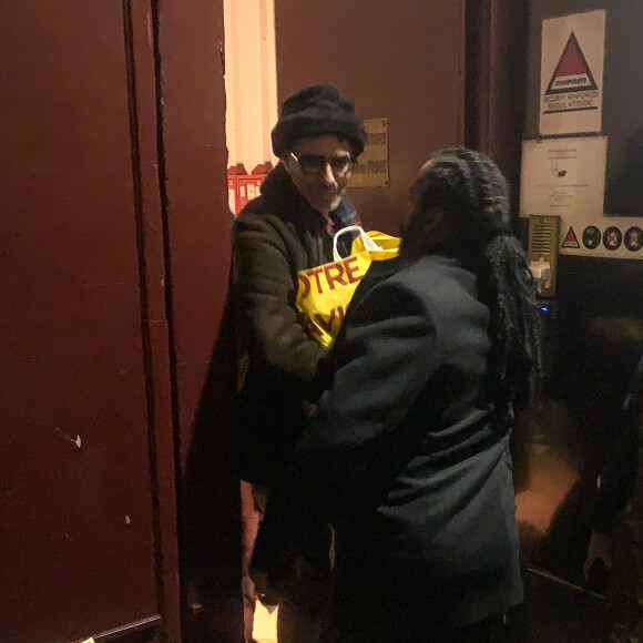 Exclusif - Vanessa Paradis et son mari Samuel Benchetrit à la sortie du Casino de Paris où Vanessa donnait vendredi soir son dernier concert. Paris le 13 décembre 2019