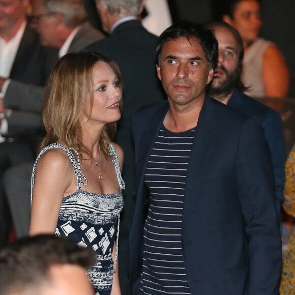 Vanessa Paradis et son compagnon Samuel Benchetrit posent ensemble lors de la première du film "Chien" au 70 ème festival du film de "Locarno" le 7 août 2017