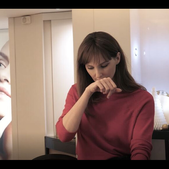 Frédérique Bel nous invite à découvrir sa routine beauté et ses moments bien-être à la Maison de Beauté Carita, en décembre 2019.