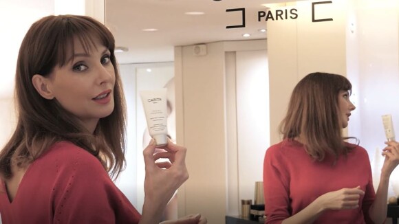 Frédérique Bel détaille pour Purepeople son rapport à la beauté, sa routine et ses musts lors d'une rencontre à la Maison de Beauté Carita, à Paris, en décembre 2019.