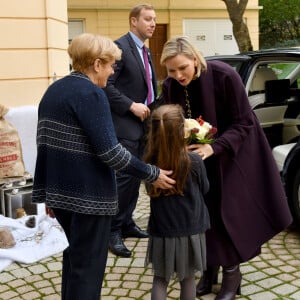 La princesse Charlène de Monaco lors de la remise des cadeaux de Noël à la Croix Rouge Monégasque à Monaco le 18 décembre 2019. © Bruno Bebert / Pool Monaco / Bestimage