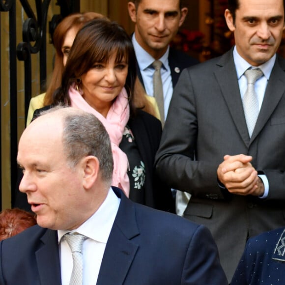 Le prince Albert II de Monaco et la princesse Charlène de Monaco lors de la remise des cadeaux de Noël à la Croix Rouge Monégasque à Monaco le 18 décembre 2019. © Bruno Bebert / Pool Monaco / Bestimage