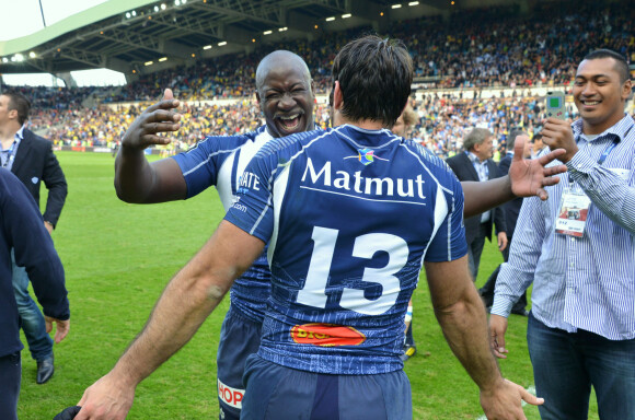 Ibrahim Diarra (Castres) et Romain Cabannes (Castres) lors du match du Top 14 Clermont - Castres, le 25 mai 2013 à Nantes.