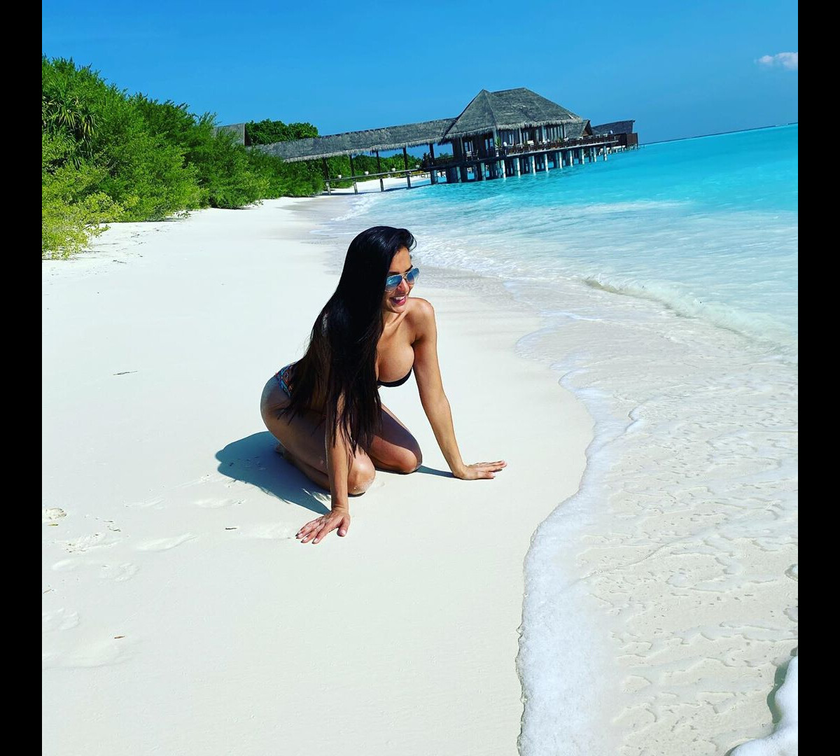 Photo : Julie Ricci en bikini lors de son voyage de noces aux Maldives, le  12 décembfre 2019 - Purepeople