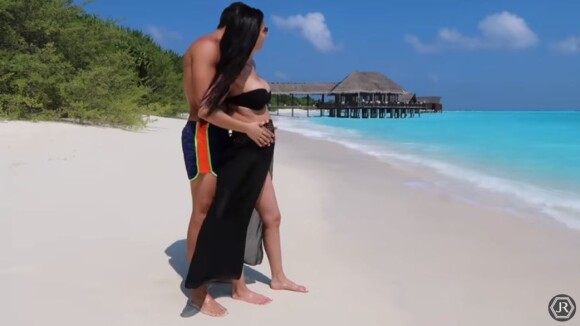 Julie Ricci enceinte de son deuxième enfant : belle annonce en vidéo