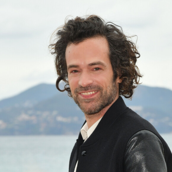Romain Duris - Les acteurs de la série "Vernon Subutex" posent lors du festival Canneseries à Cannes le 6 avril 2019. © Bruno Bebert/Bestimage