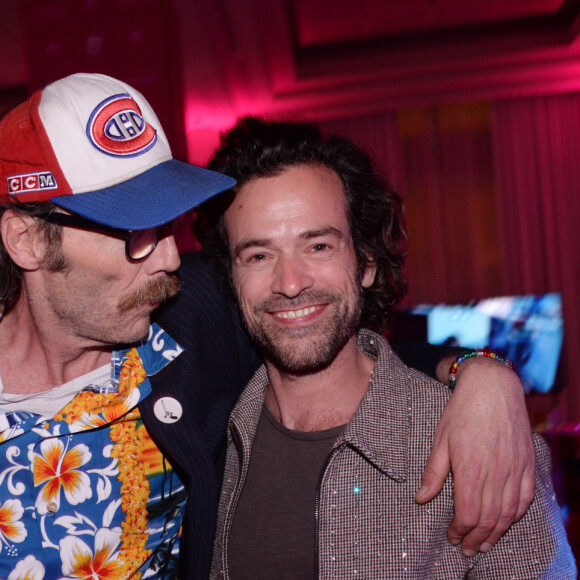 Exclusif - Philippe Rebbot et Romain Duris à l'after-party de l'ouverture de la 2ème édition du "Canneseries" à l'hôtel Martinez à Cannes, France, le 5 avril 2019. © Rachid Bellak/Bestimage