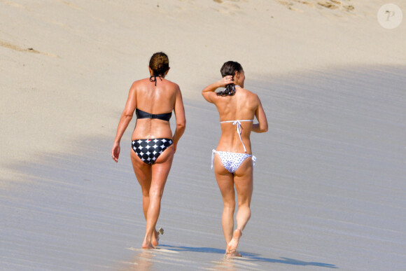 Carole Middleton et sa fille Pippa - Pippa Middleton se baigne dans les eaux bleues de Saint Barthélemy avec sa famille le 25 décembre 2019.