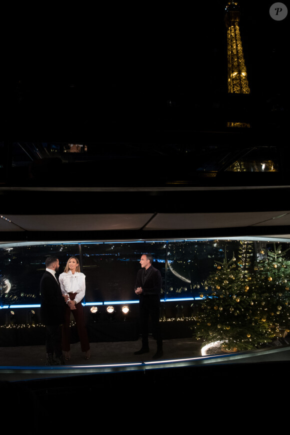 Exclusif - Slimane, Vitaa, Nikos Aliagas - Enregistrement de l'émission "Toute la musique qu'on aime", qui sera diffusée le 31 décembre sur TF1, sur la péniche "Crystal II" à Paris. Le 9 décembre 2019 © Cyril Moreau / Bestimage
