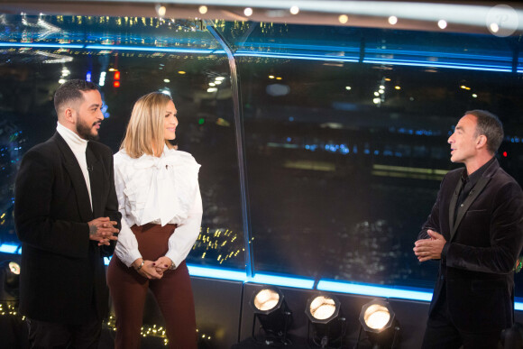 Exclusif - Slimane, Vitaa, Nikos Aliagas - Enregistrement de l'émission "Toute la musique qu'on aime", qui sera diffusée le 31 décembre sur TF1, sur la péniche "Crystal II" à Paris. Le 9 décembre 2019 © Cyril Moreau / Bestimage