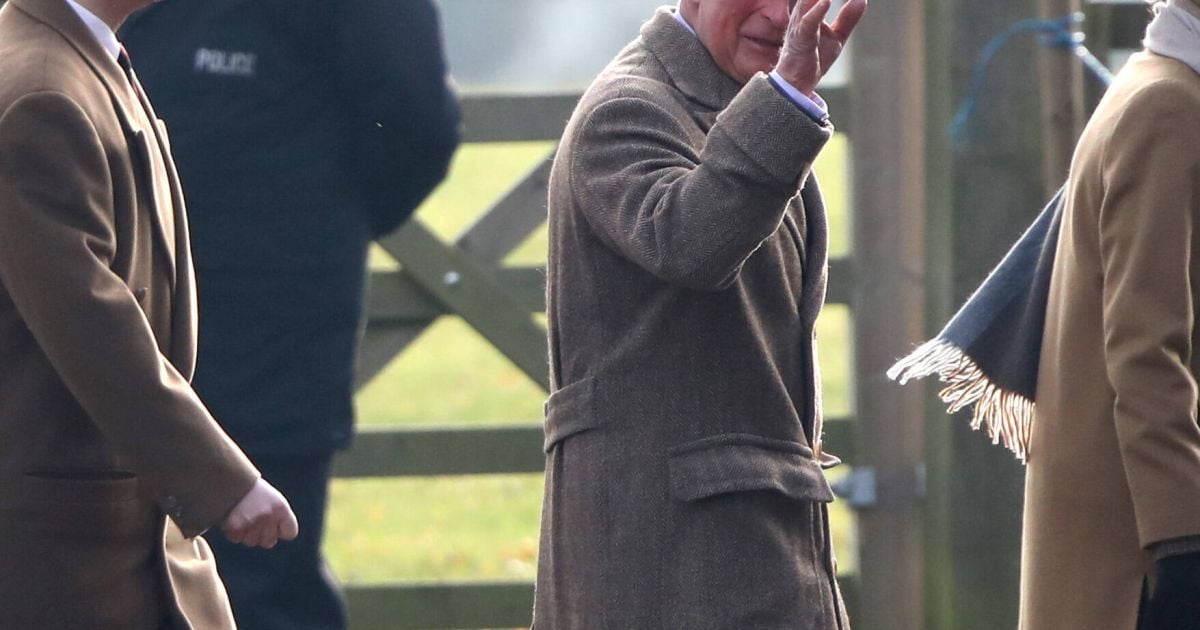 Frere Et Soeur De Charles Windsor Le prince Charles, suivi de son frère le prince Edward, le 29 décembre