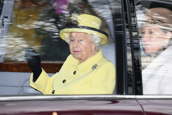 La reine Elizabeth II le 29 décembre 2019 à Sandringham, de sortie à la messe en l'église Sainte-Marie-Madeleine. © Imago / Panoramic / Bestimage