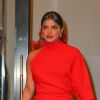 Priyanka Chopra rejoint un évènement privé à New York. L'actrice porte une longue robe rouge, le 6 décembre 2019.