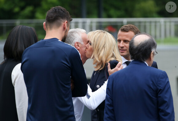 Didier Deschamps, sélectionneur de l'équipe de France de Football, Brigitte Macron, le président Emmanuel Macron - Le président et son épouse rencontrent les joueurs de l'équipe de France de football qui participeront à la coupe du monde au centre de Clairefontaine le 5 juin 2018. © Dominique Jacovides / Cyril Moreau / Bestimage