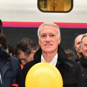 Christian Estrosi, le maire de Nice, Didier Deschamps et Eric Ciotti, le député de la 1ère circonscription des Alpes-Maritimes, durant le départ du train des Pièces Jaunes à la gare de Nice le 19 janvier 2019. © Bruno Bebert/Bestimage