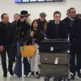 Exclusif - Laeticia Hallyday, sa fille Jade et Carl, chauffeur et garde du corps - Laeticia Hallyday, son compagnon et toute la famille arrivent à l'aéroport de Paris-Orly après avoir passé des vacances et le nouvel An à Marrakech au Maroc, à Orly, France, le 3 janvier 2020.