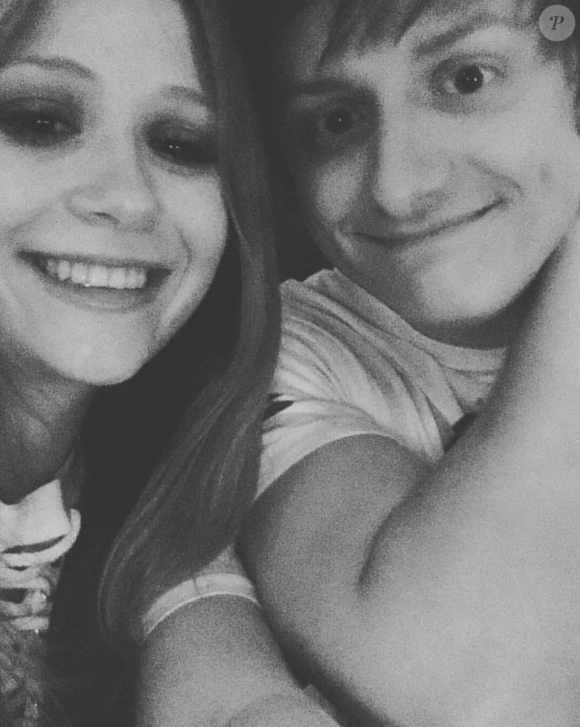 Andrew Burkle, fils du milliardaire Ronald Burkle (photographié avec son ex-petite amie Liliana Mumy), est mort lundi 6 janvier 2020, à l'âge de 26 ans.
