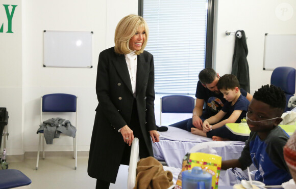 Brigitte Macron (Présidente de la Fondation Hôpitaux de Paris-Hôpitaux de France) lors du lancement de la 31ème édition de l'opération Pièce Jaunes au Centre Hospitalier Régional d'Orléans le 8 janvier 2020.  © Dominique Jacovides / Bestimage