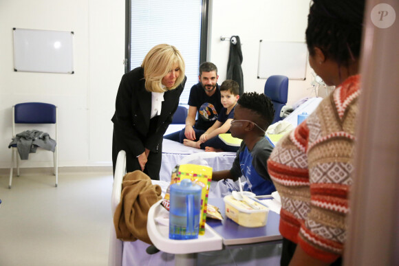 Brigitte Macron (Présidente de la Fondation Hôpitaux de Paris-Hôpitaux de France) lors du lancement de la 31ème édition de l'opération Pièce Jaunes au Centre Hospitalier Régional d'Orléans le 8 janvier 2020. © Dominique Jacovides / Bestimage