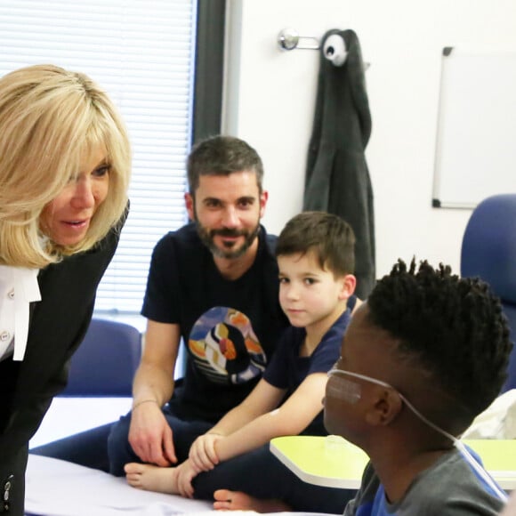 Brigitte Macron (Présidente de la Fondation Hôpitaux de Paris-Hôpitaux de France) lors du lancement de la 31ème édition de l'opération Pièce Jaunes au Centre Hospitalier Régional d'Orléans le 8 janvier 2020.© Dominique Jacovides / Bestimage