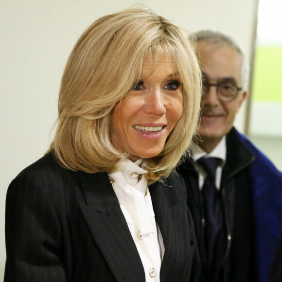 Brigitte Macron (Présidente de la Fondation Hôpitaux de Paris-Hôpitaux de France) lors du lancement de la 31ème édition de l'opération Pièce Jaunes au Centre Hospitalier Régional d'Orléans le 8 janvier 2020. © Dominique Jacovides / Bestimage