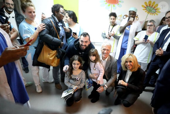 Brigitte Macron (Présidente de la Fondation Hôpitaux de Paris-Hôpitaux de France), Didier Deschamps, parrain de l'opération Pièces Jaunes 2020 lors du lancement de la 31ème édition de l'opération Pièce Jaunes au Centre Hospitalier Régional d'Orléans le 8 janvier 2020. © Dominique Jacovides / Bestimage