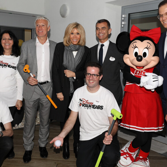 Brigitte Macron (Présidente de la Fondation Hôpitaux de Paris-Hôpitaux de France), Didier Deschamps, parrain de l'opération Pièces Jaunes 2020 lors du lancement de la 31ème édition de l'opération Pièce Jaunes au Centre Hospitalier Régional d'Orléans le 8 janvier 2020. © Dominique Jacovides / Bestimage
