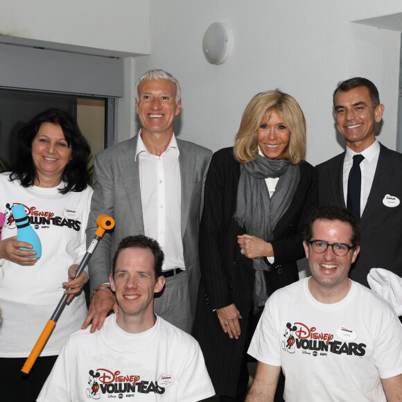 Brigitte Macron (Présidente de la Fondation Hôpitaux de Paris-Hôpitaux de France), Didier Deschamps, parrain de l'opération Pièces Jaunes 2020 lors du lancement de la 31ème édition de l'opération Pièce Jaunes au Centre Hospitalier Régional d'Orléans le 8 janvier 2020. © Dominique Jacovides / Bestimage