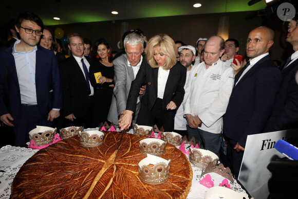 Brigitte Macron (Présidente de la Fondation Hôpitaux de Paris-Hôpitaux de France) et Didier Deschamps, parrain de l'opération Pièces Jaunes 2020 lors du lancement de la 31ème édition de l'opération Pièce Jaunes au Centre Hospitalier Régional d'Orléans le 8 janvier 2020. © Dominique Jacovides / Bestimage
