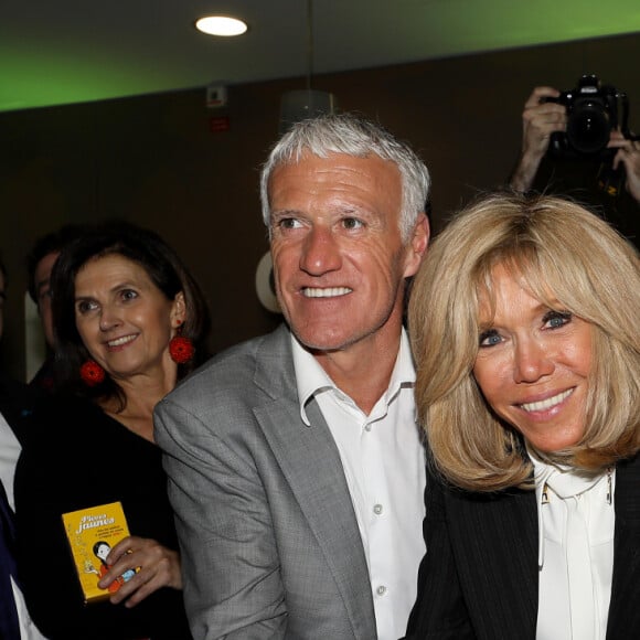 Brigitte Macron (Présidente de la Fondation Hôpitaux de Paris-Hôpitaux de France) et Didier Deschamps, parrain de l'opération Pièces Jaunes 2020 lors du lancement de la 31ème édition de l'opération Pièce Jaunes au Centre Hospitalier Régional d'Orléans le 8 janvier 2020. © Dominique Jacovides / Bestimage