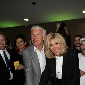Brigitte Macron (Présidente de la Fondation Hôpitaux de Paris-Hôpitaux de France) et Didier Deschamps, parrain de l'opération Pièces Jaunes 2020 lors du lancement de la 31ème édition de l'opération Pièce Jaunes au Centre Hospitalier Régional d'Orléans le 8 janvier 2020. © Dominique Jacovides / Bestimage