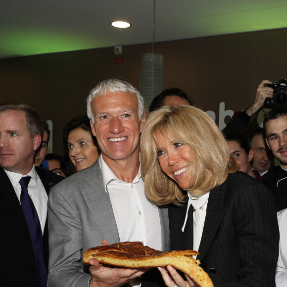 Brigitte Macron (Présidente de la Fondation Hôpitaux de Paris-Hôpitaux de France) et Didier Deschamps, parrain de l'opération Pièces Jaunes 2020 lors du lancement de la 31ème édition de l'opération Pièce Jaunes au Centre Hospitalier Régional d'Orléans le 8 janvier 2020.  © Dominique Jacovides / Bestimage