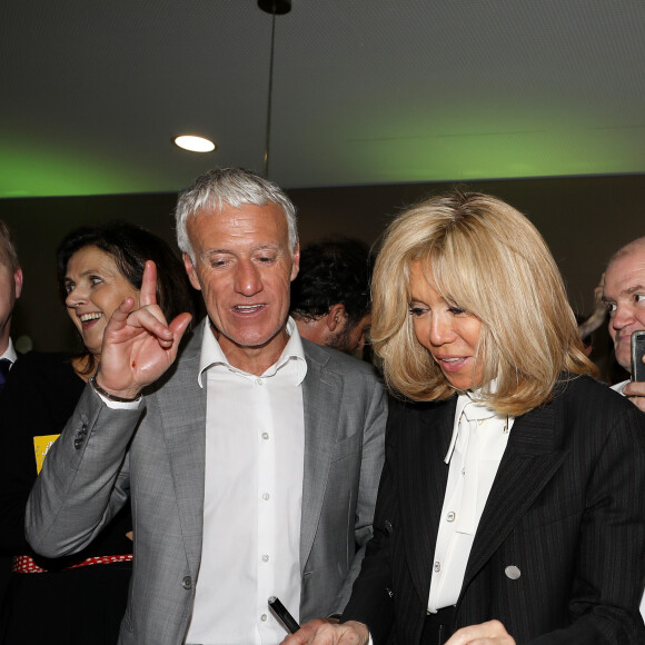Brigitte Macron (Présidente de la Fondation Hôpitaux de Paris-Hôpitaux de France) et Didier Deschamps, parrain de l'opération Pièces Jaunes 2020 lors du lancement de la 31ème édition de l'opération Pièce Jaunes au Centre Hospitalier Régional d'Orléans le 8 janvier 2020.© Dominique Jacovides / Bestimage
