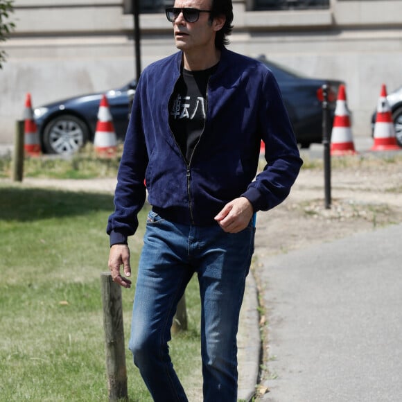 Anthony Delon arrive au défilé Redemption Haute Couture automne-hiver 2019 2020 lors de la Fashion Week de Paris, France, le 30 juin 2019. © Veeren-Clovis/Bestimage