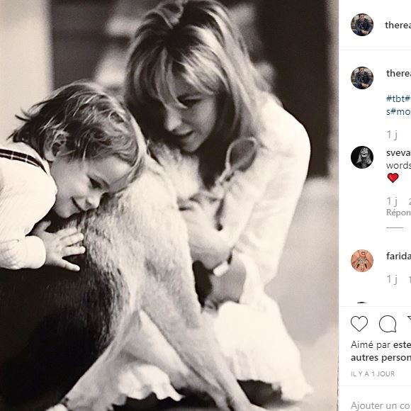 Anthony Delon a publié une photo de lui enfant avec sa maman Nicole. Sa compagne, l'actrice italienne Sveva Alviti, est sous le charme.