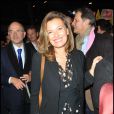 Valérie Trierweiler resplendissante le jour de l'investiture de son compagnon François Hollande, à Paris, le 22 octobre 2011.