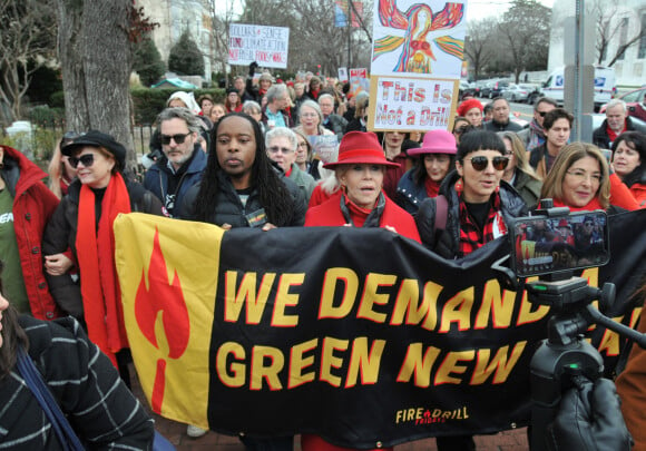 Susan Sarandon, Joaquin Phoenix, Jane Fonda - Les people marchent pour le climat à Washington le 10 janvier 2020.