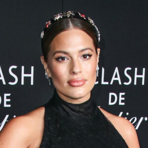 Ashley Graham, enceinte - Photocall de la soirée Harper's BAZAAR 2019 'ICONS By C.Roitfeld' lors de la Fashion Week de New York (NYFW), le 6 septembre 2019.
